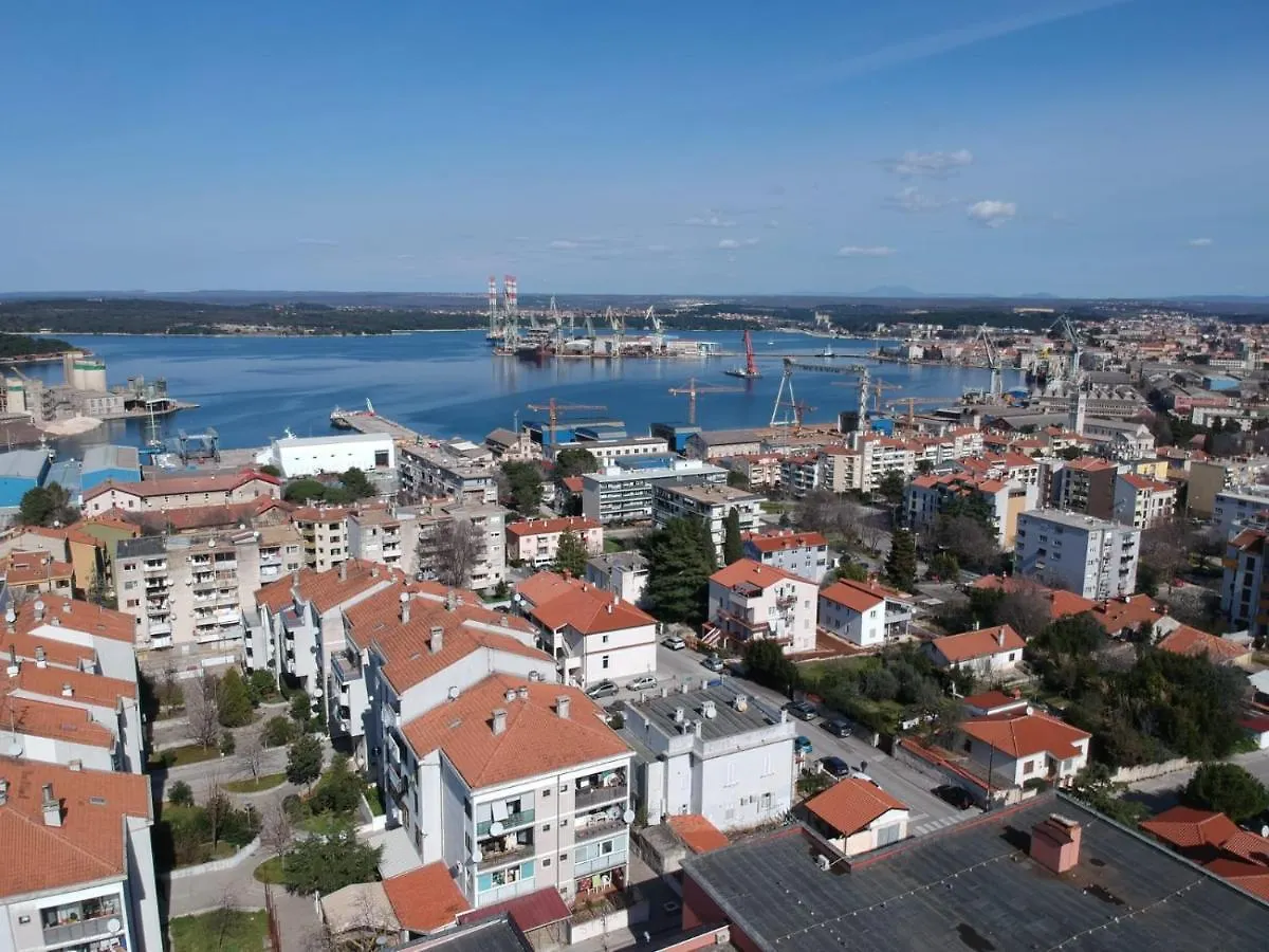 Apartment Lungomare Пула 0*,